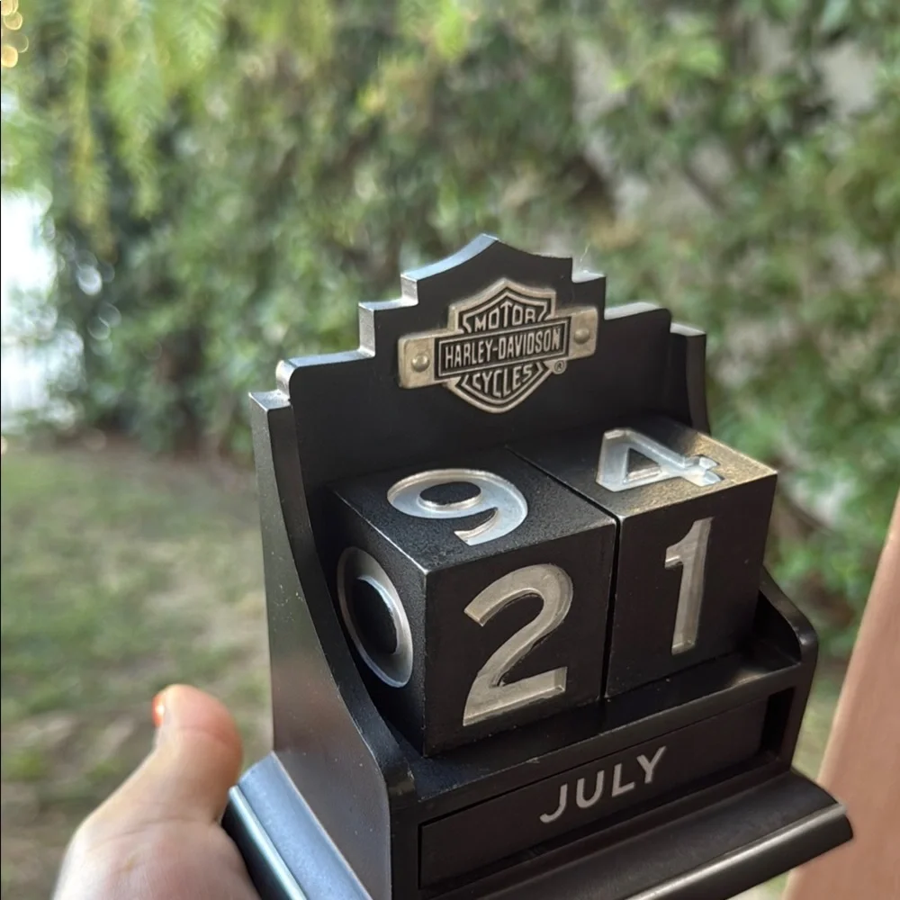 Harley-Davidson Black/Silver Block Office Calendar